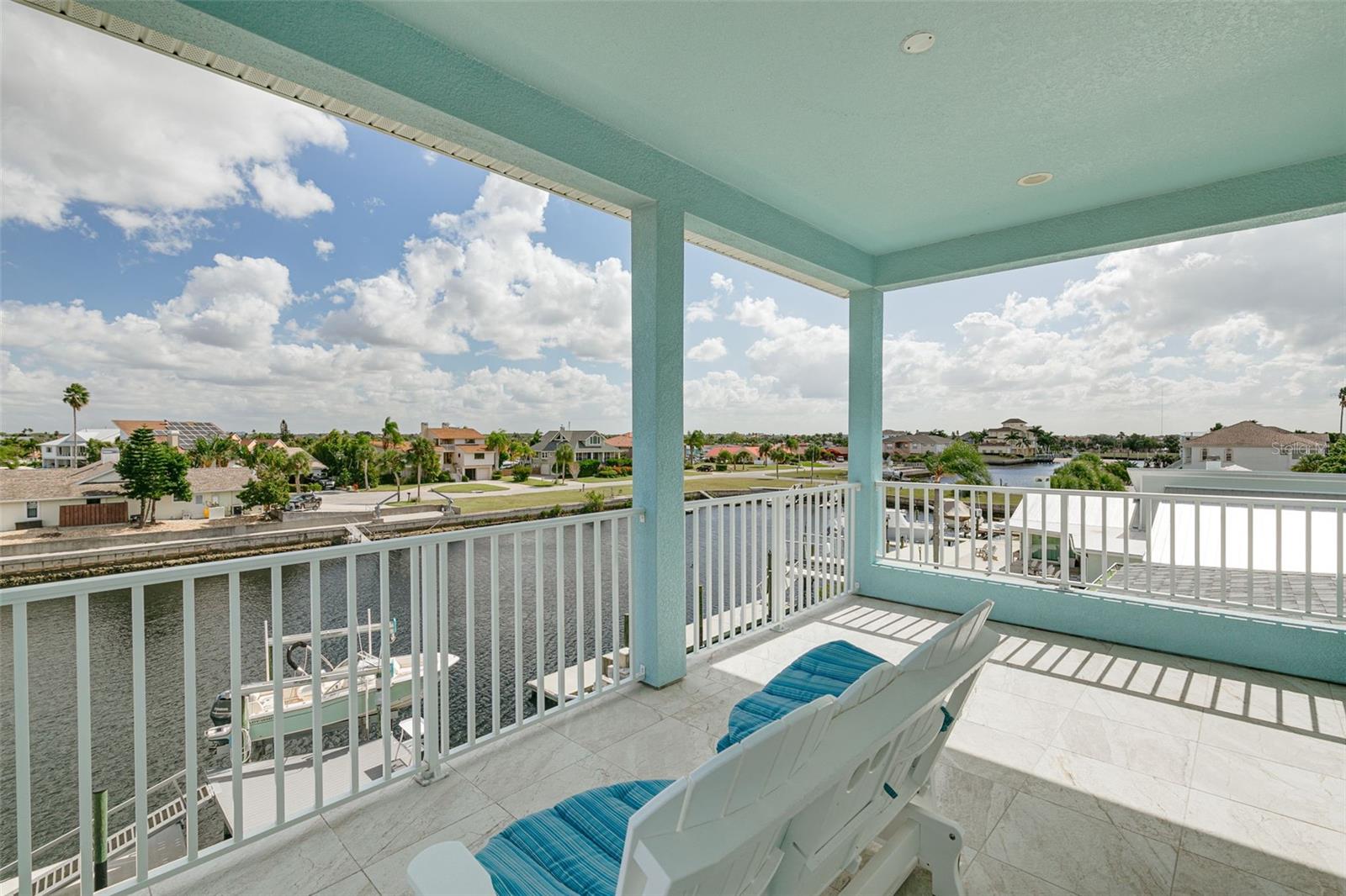 FLOR A MAR, GULF HARBORS - Residential