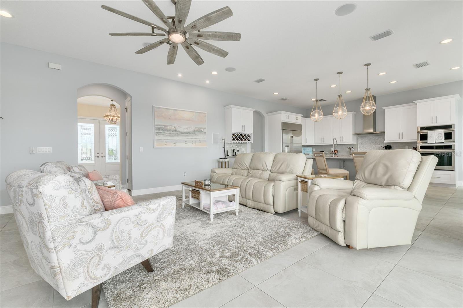 FLOR A MAR, GULF HARBORS - Residential