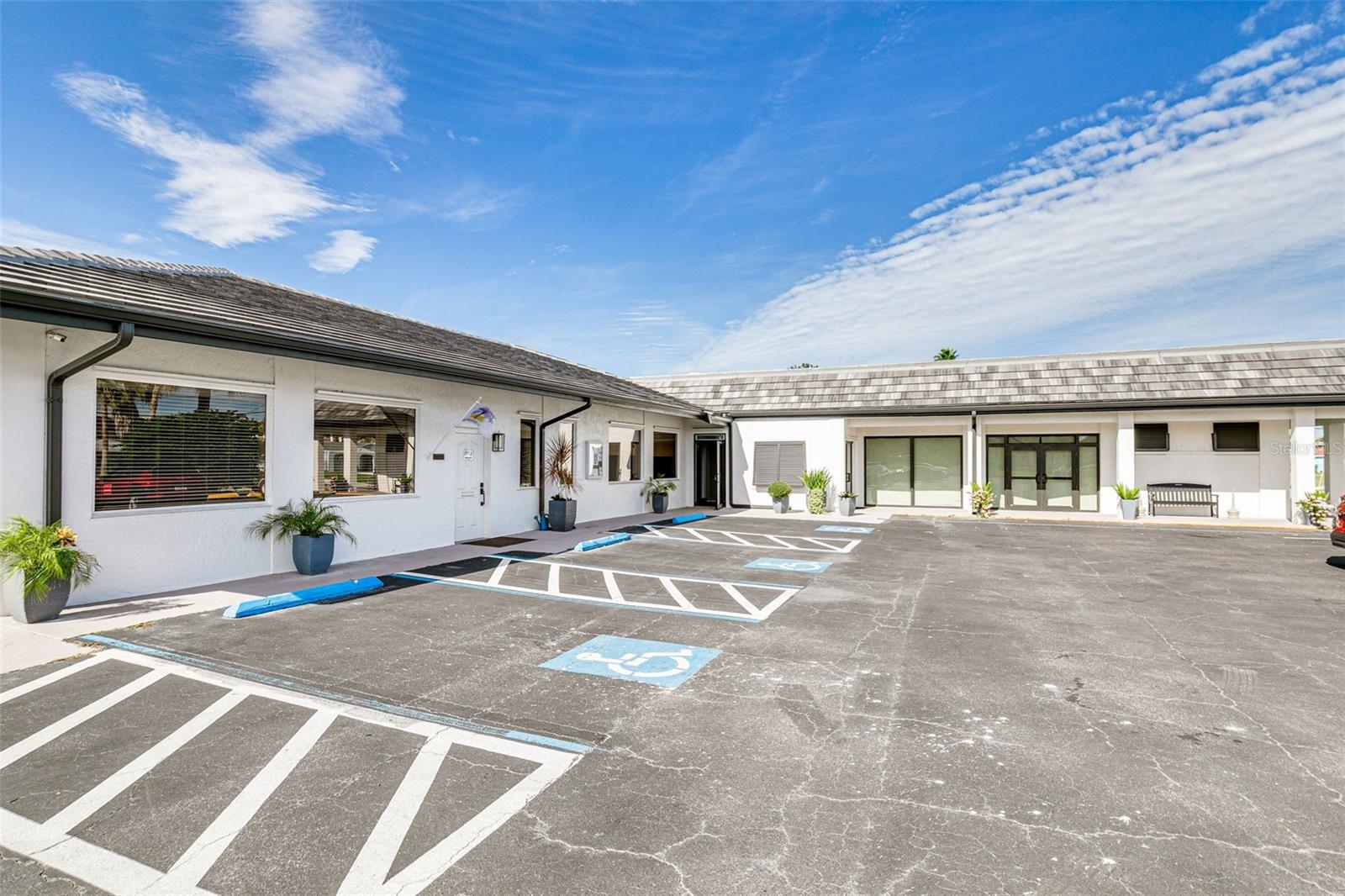 FLOR A MAR, GULF HARBORS - Residential