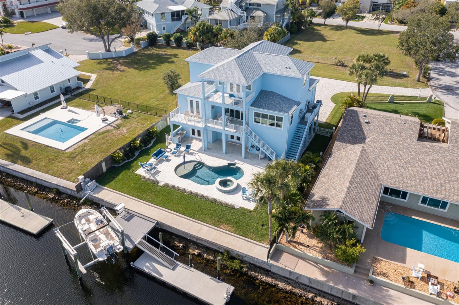 FLOR A MAR, GULF HARBORS - Residential