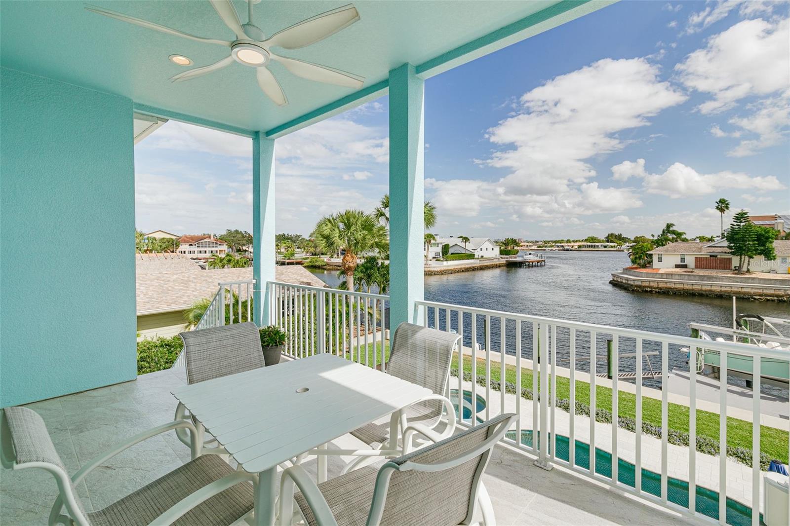 FLOR A MAR, GULF HARBORS - Residential