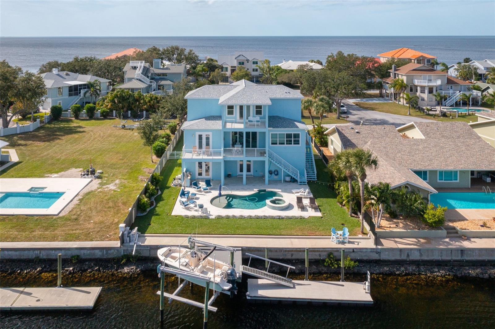 FLOR A MAR, GULF HARBORS - Residential