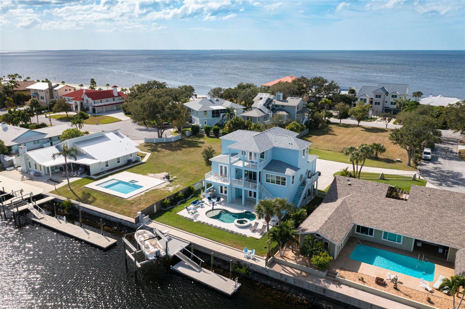 FLOR A MAR, GULF HARBORS - Residential