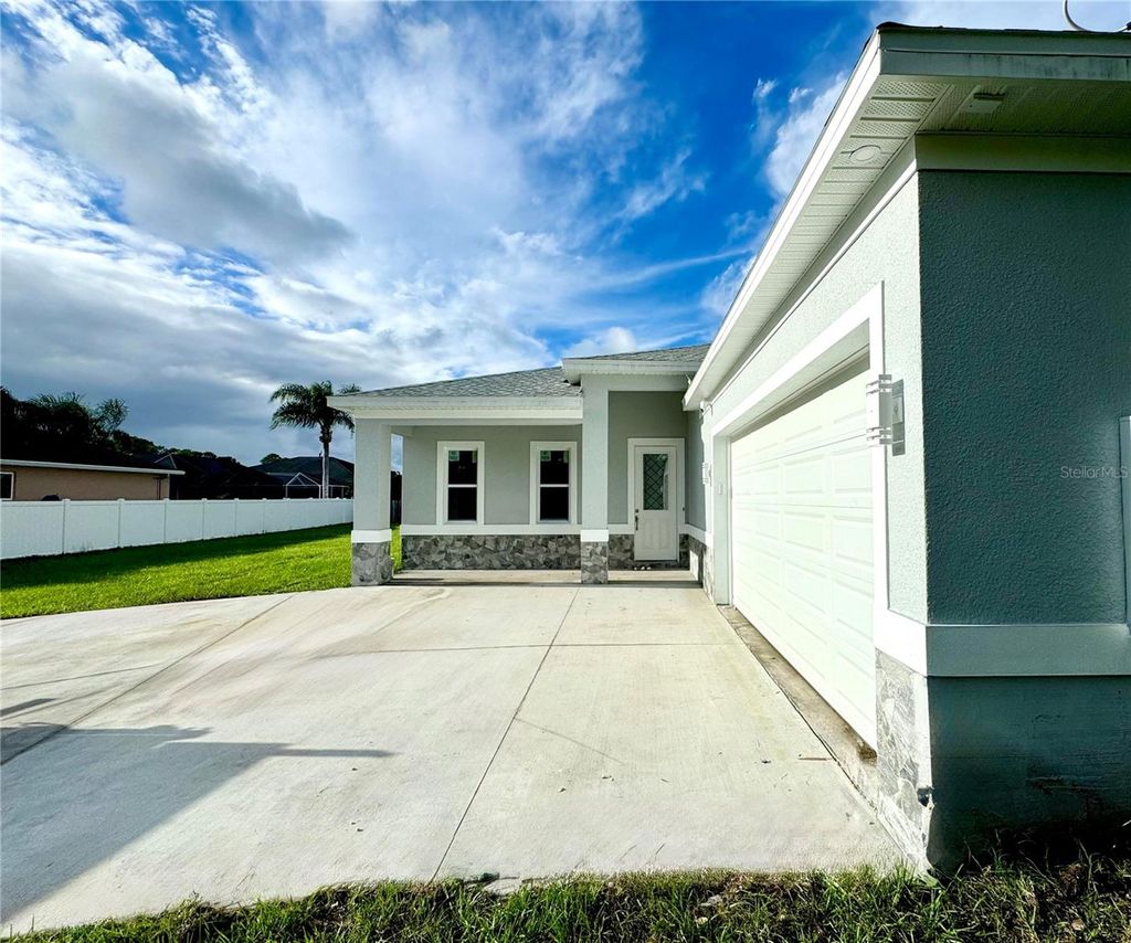 Photo of 9 Watkins Place, Palm Coast, FL 32164 (MLS # O6350205)