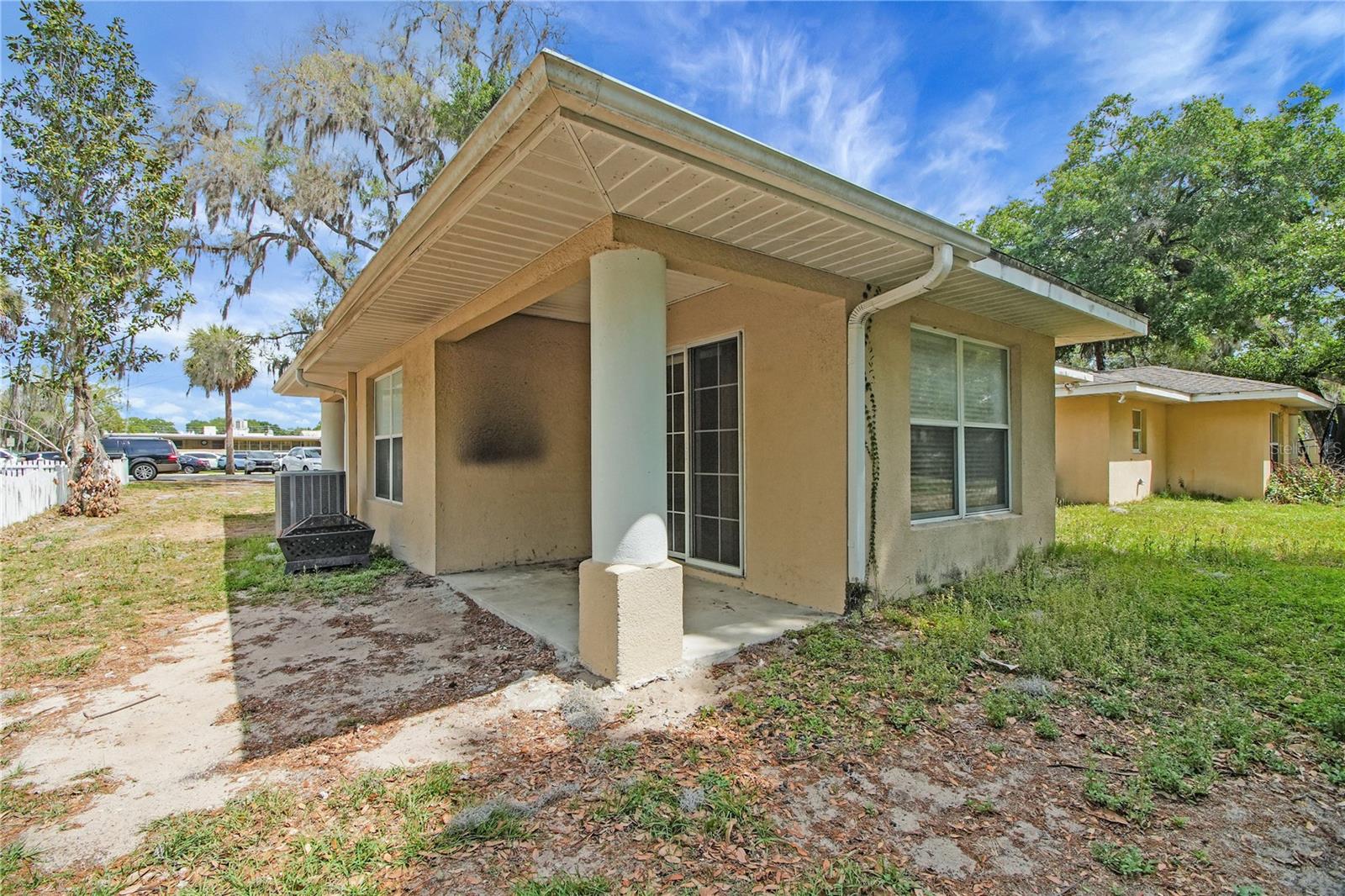 FRUITLAND PARK - Residential