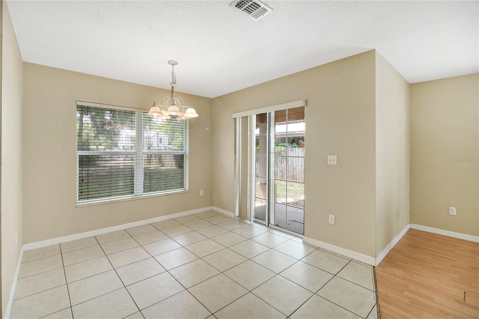 FRUITLAND PARK - Residential