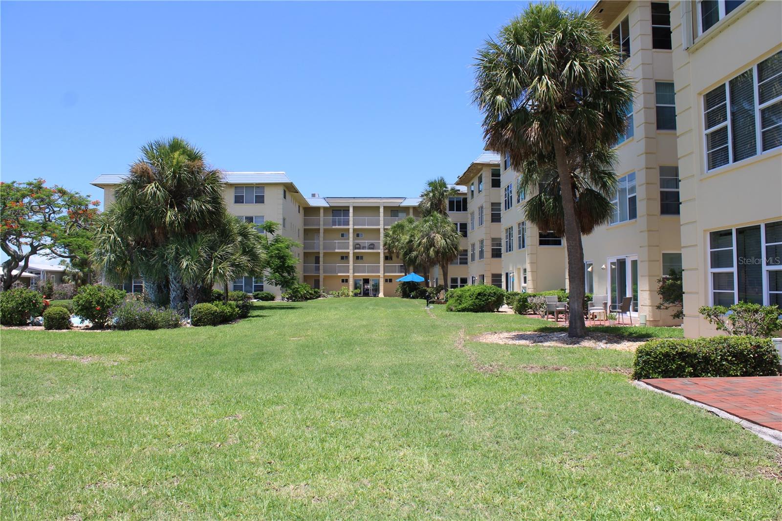 BEACH HARBOR CLUB - Residential Lease
