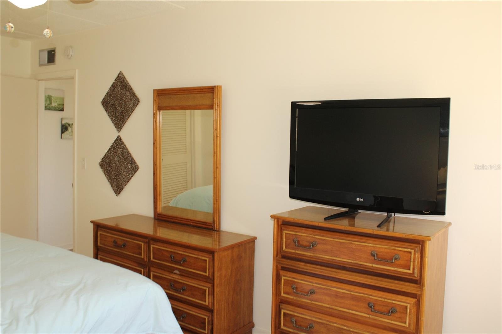 BEACH HARBOR CLUB - Residential Lease