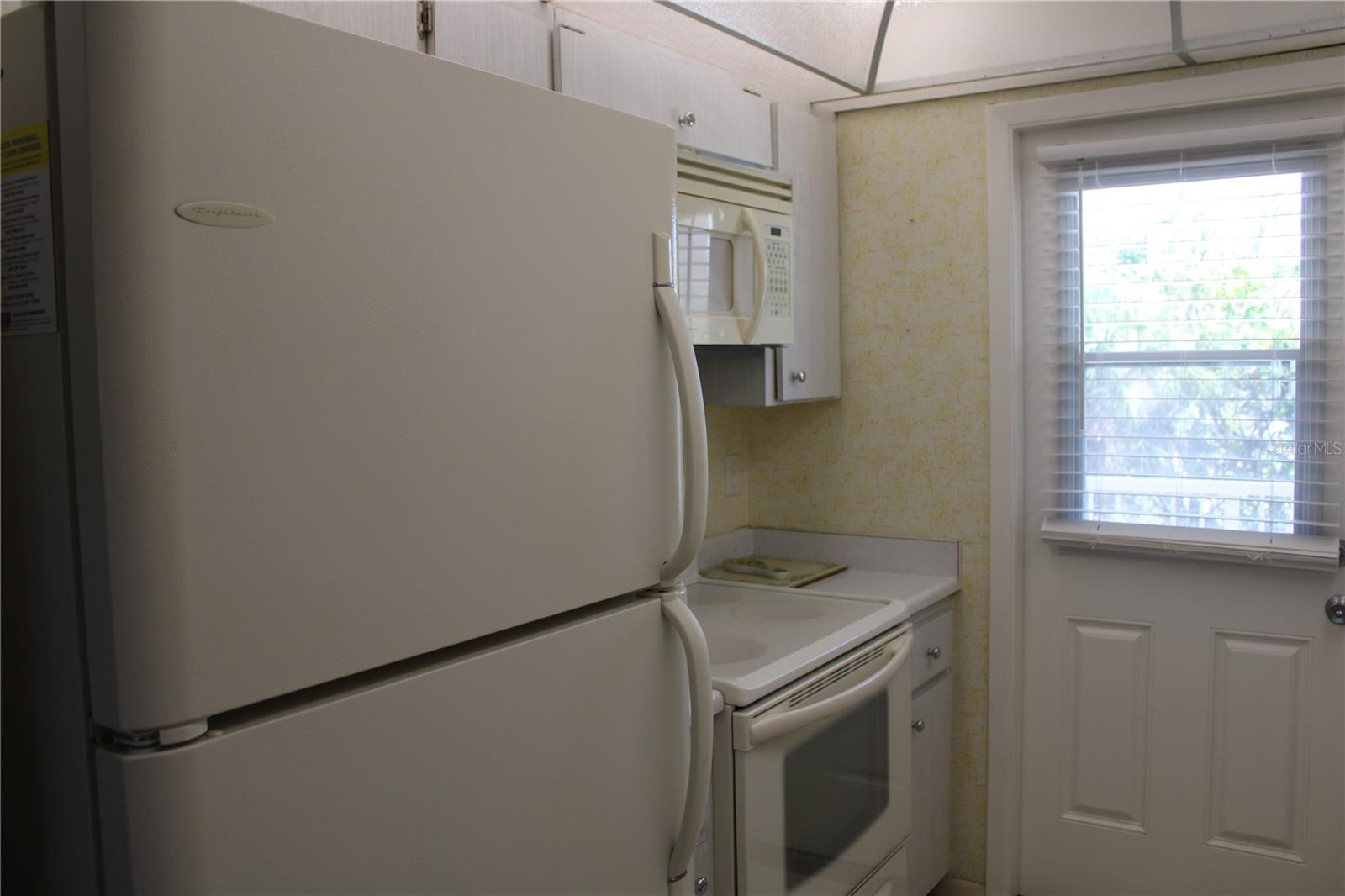 BEACH HARBOR CLUB - Residential Lease