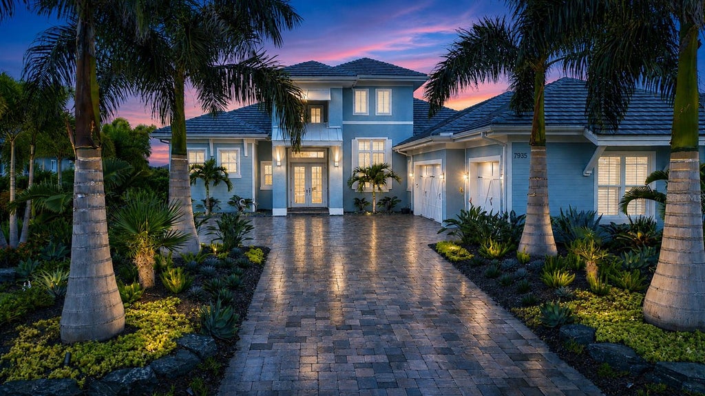 Photo of 7935 Bowspirit Way, Bradenton, FL 34202 (MLS # A4703390)