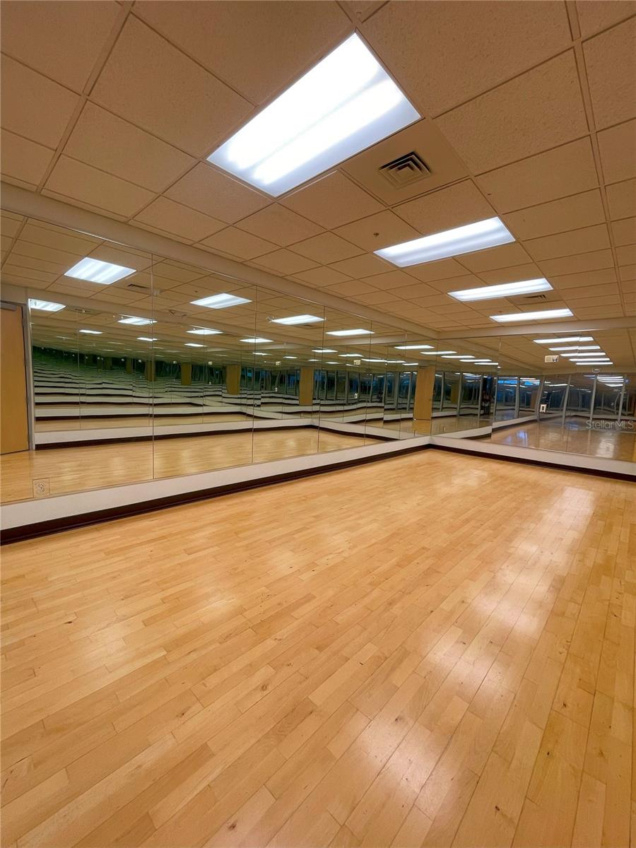VUE/LK EOLA - Residential Lease