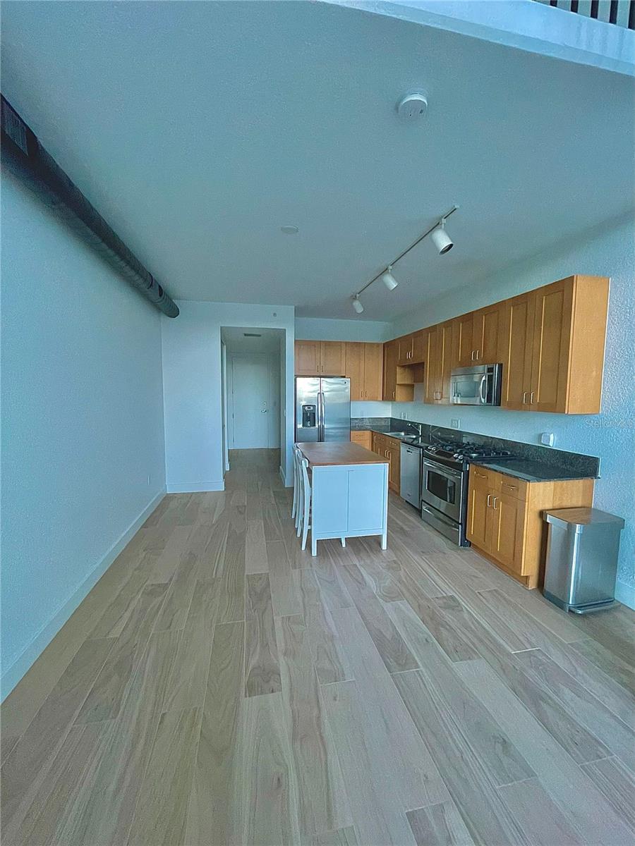 VUE/LK EOLA - Residential Lease