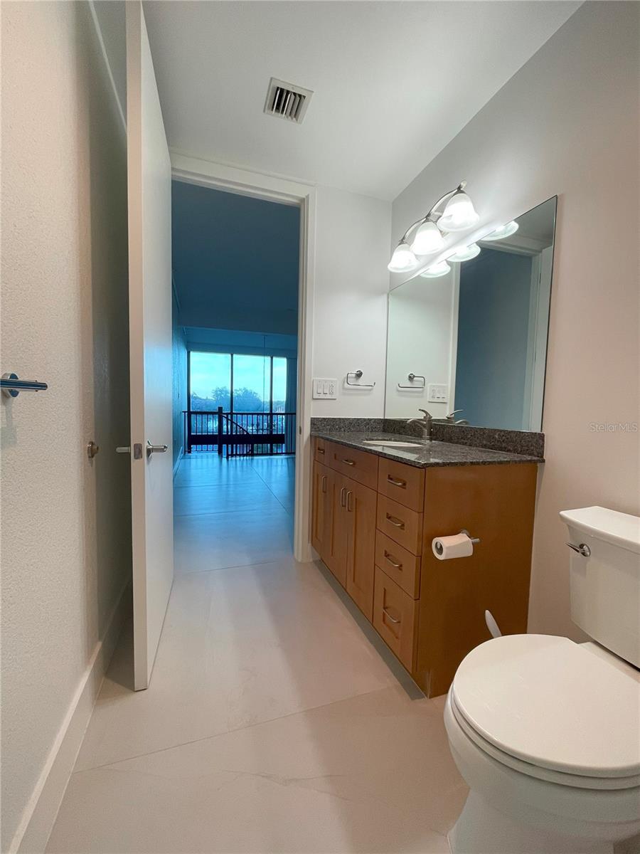 VUE/LK EOLA - Residential Lease