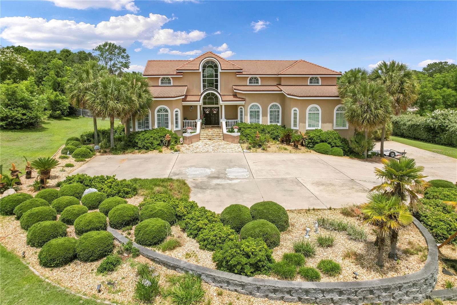 200 ASPHODEL DRIVE