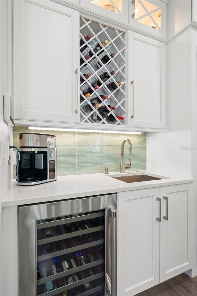 ISLAND ESTATES OF CLEARWATER - Residential