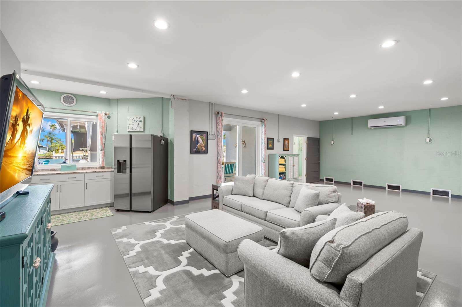 ISLAND ESTATES OF CLEARWATER - Residential