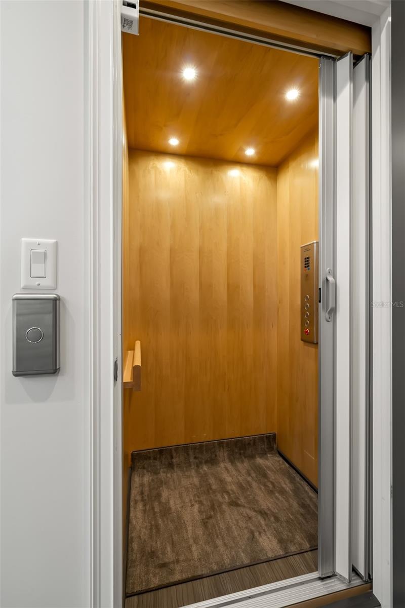 ISLAND ESTATES OF CLEARWATER - Residential