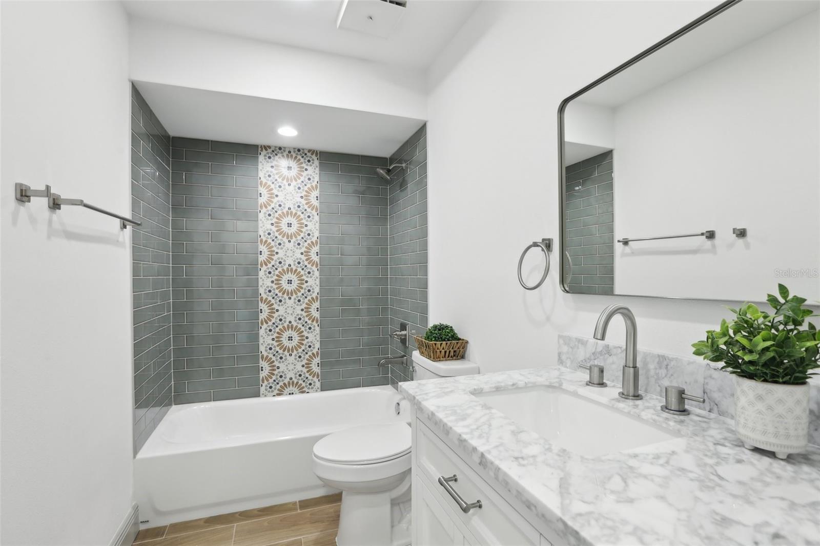 2725 COUNTRYSIDE BOULEVARD 103