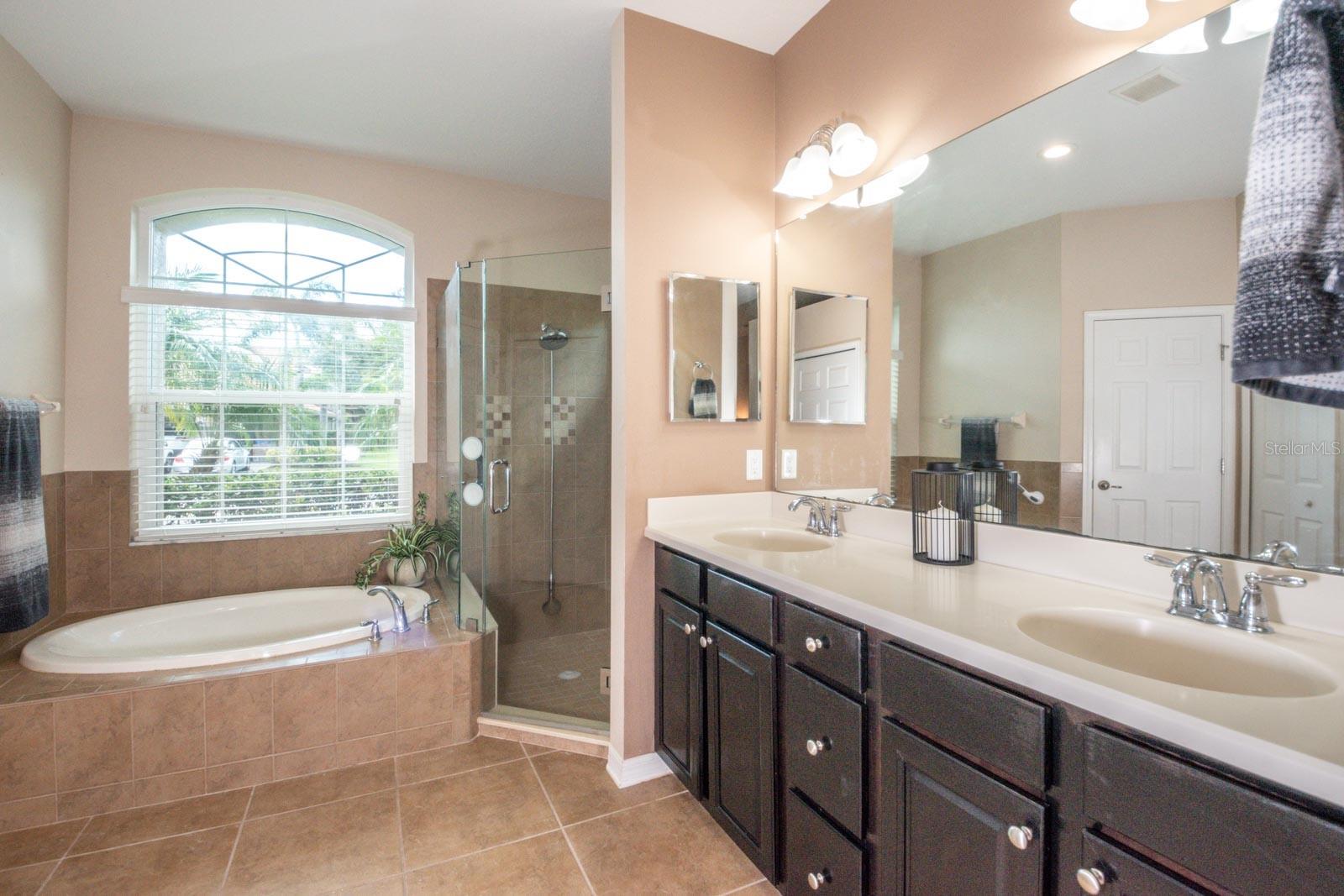 HARBOUR ISLES PH 1 - Residential