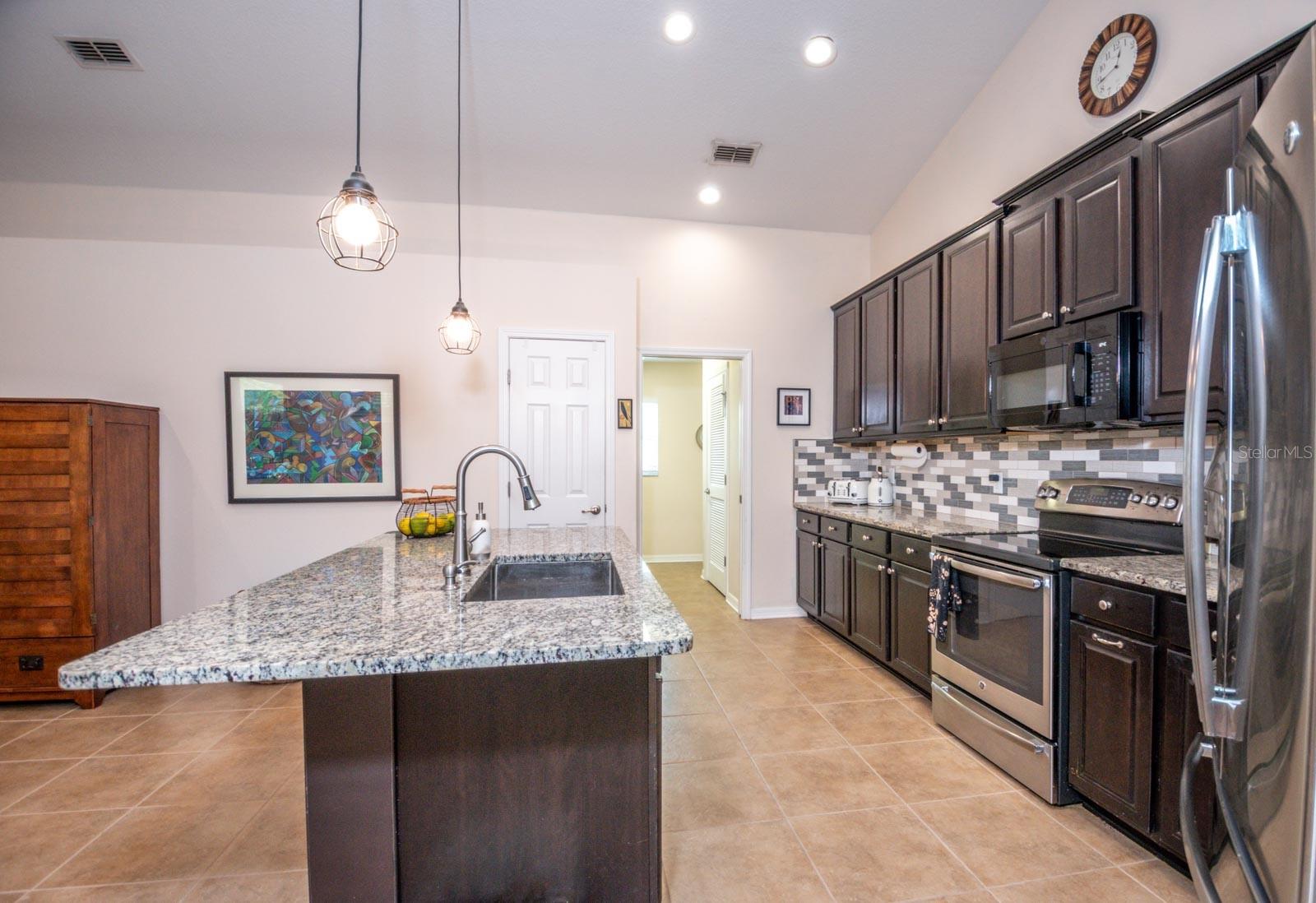 HARBOUR ISLES PH 1 - Residential