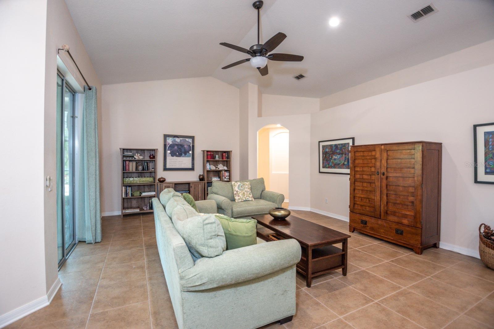 HARBOUR ISLES PH 1 - Residential