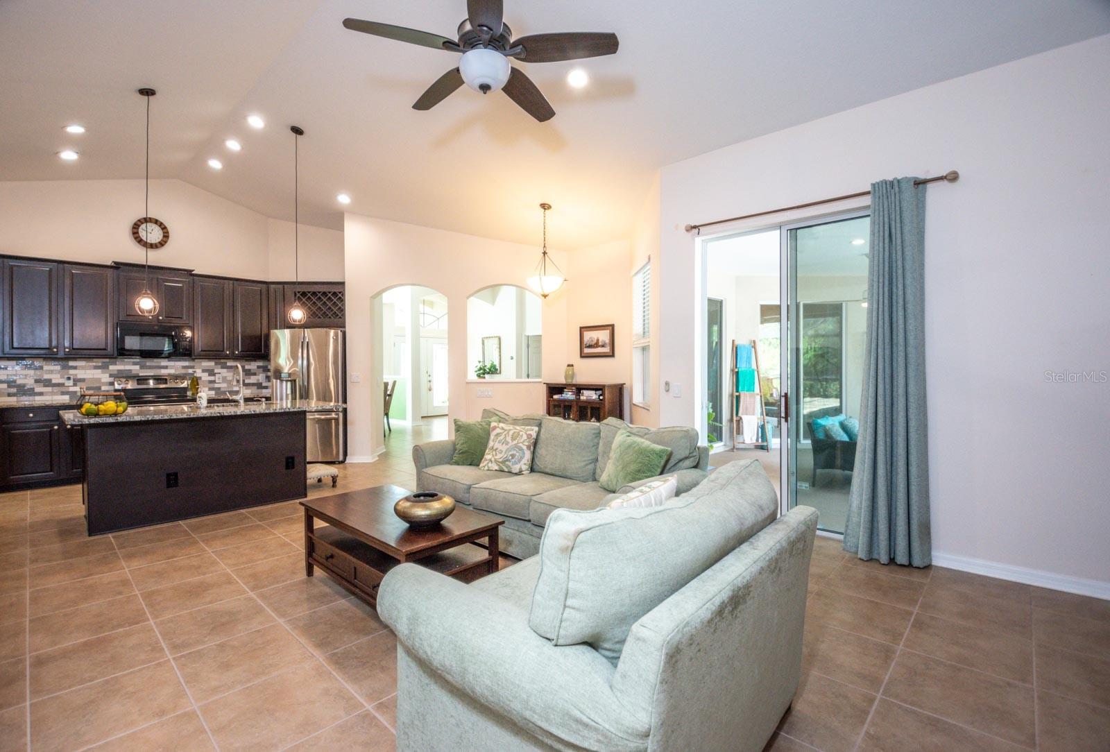 HARBOUR ISLES PH 1 - Residential