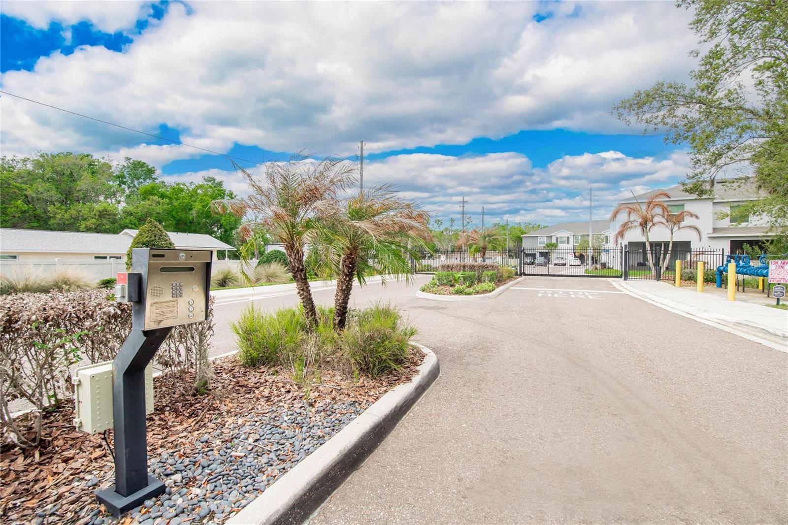 DISTRICT/BLOOMINGDALE - Residential