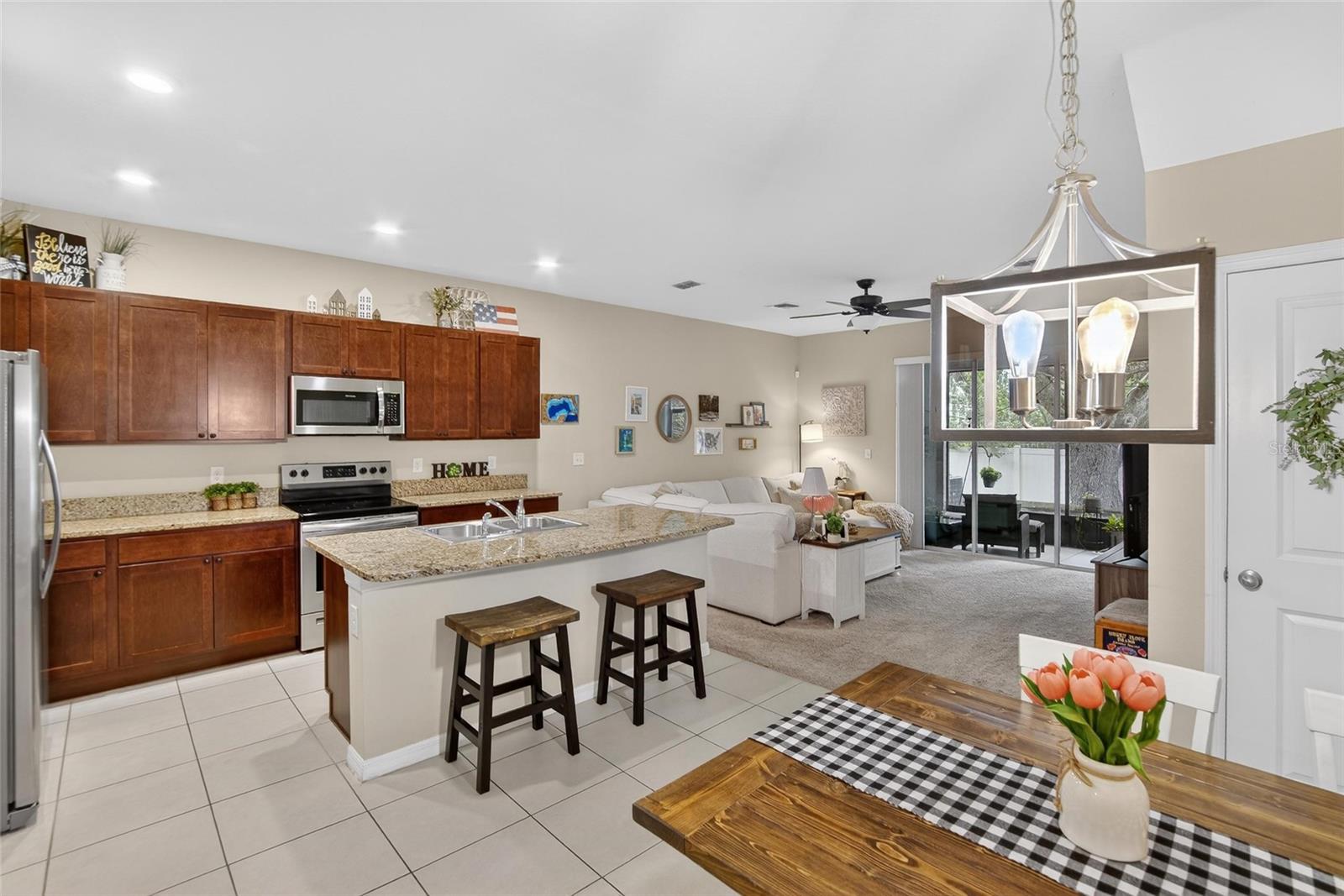 DISTRICT/BLOOMINGDALE - Residential