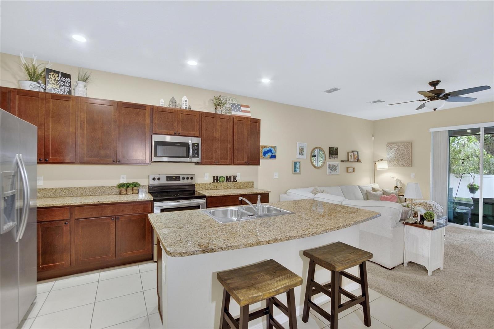 DISTRICT/BLOOMINGDALE - Residential