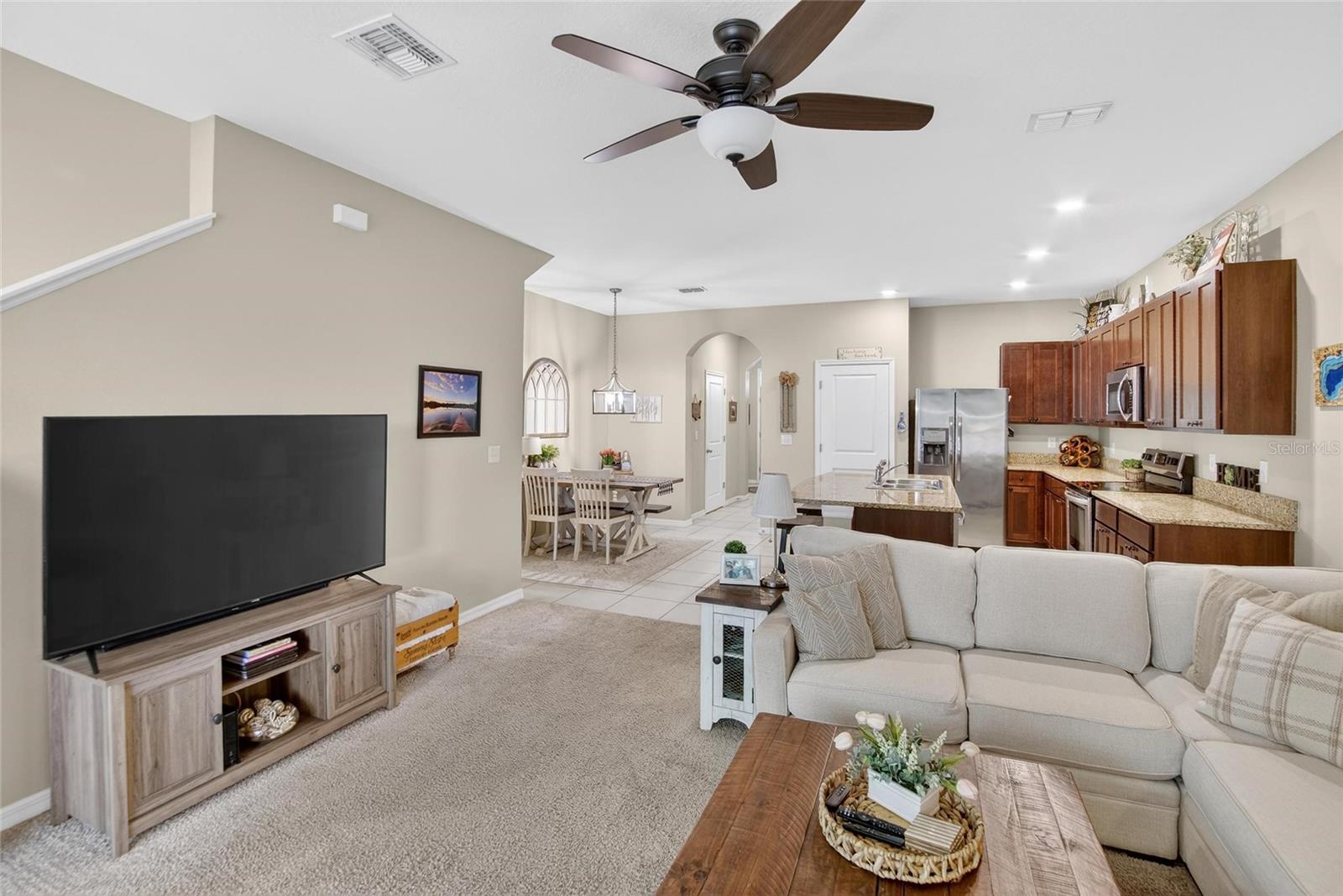 DISTRICT/BLOOMINGDALE - Residential