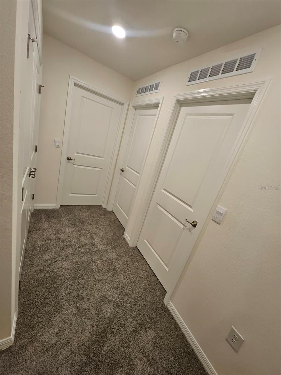 LAUREL COMMONS - Residential Lease