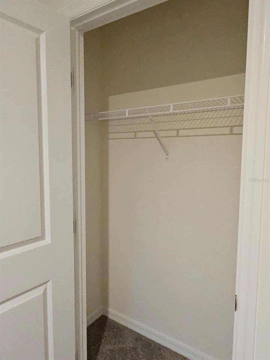 LAUREL COMMONS - Residential Lease