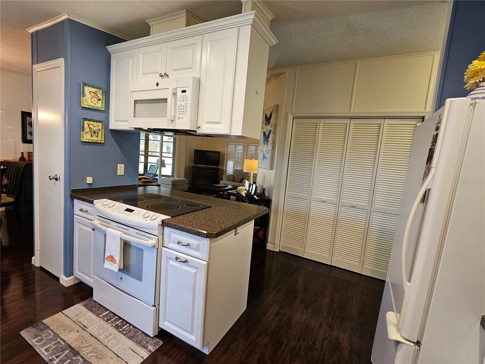 GULL-AIRE VILLAGE - Residential