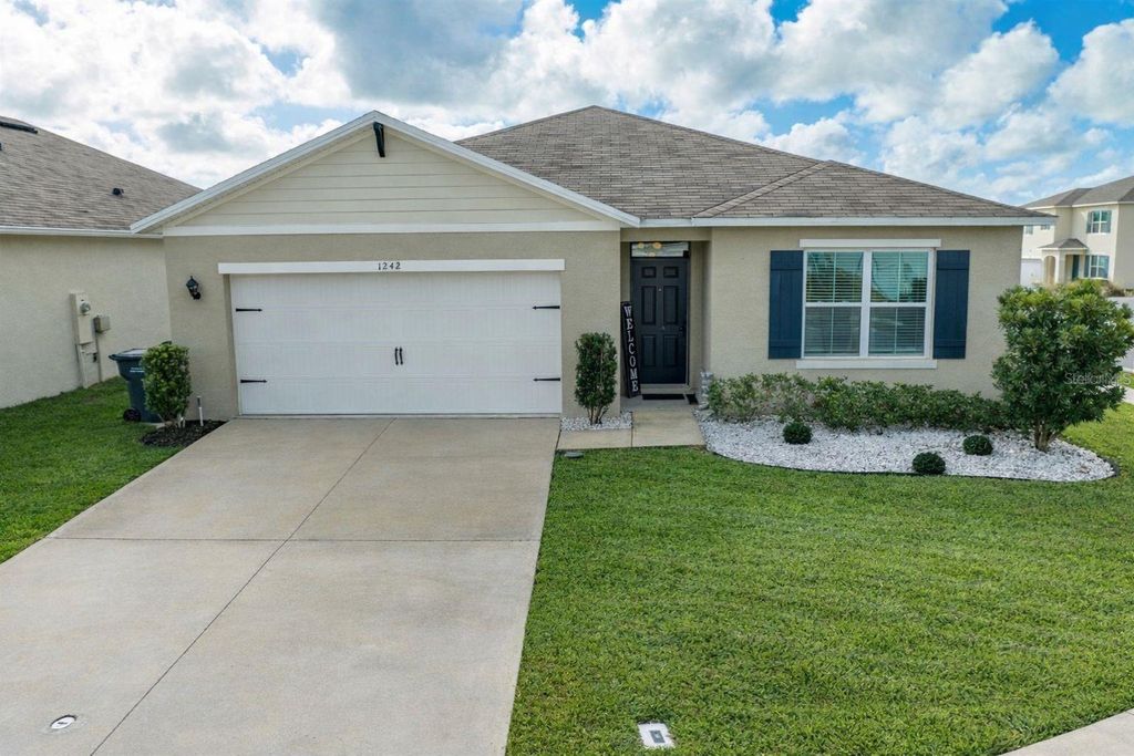 Photo of 1242 Iguana Loop, Davenport, FL 33897 (MLS # S5142490)