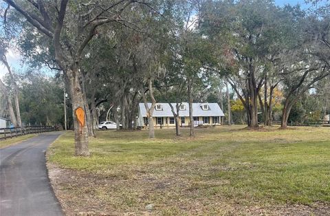 A home in PLANT CITY