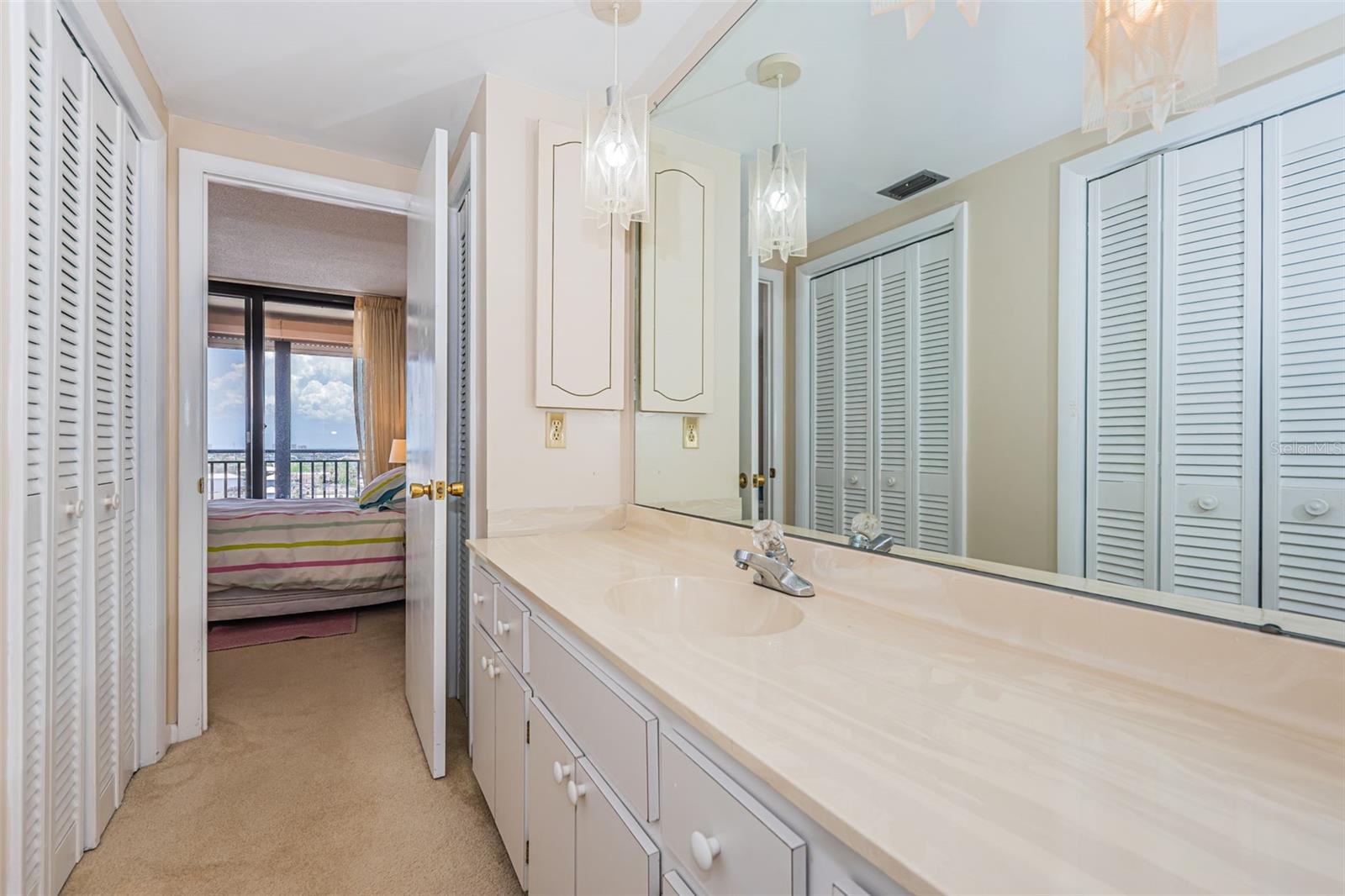 SAN SEAIR CONDO - Residential Lease