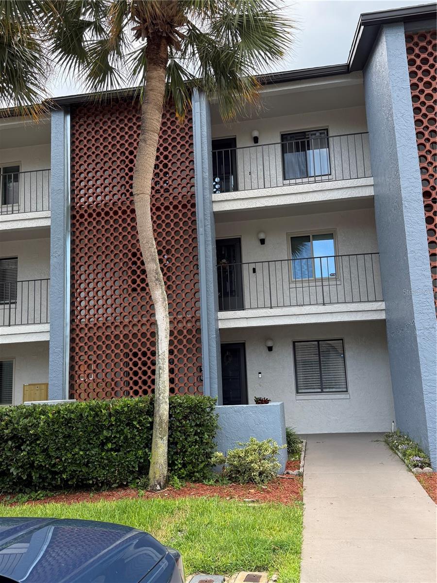 15 ESCONDIDO COURT 148