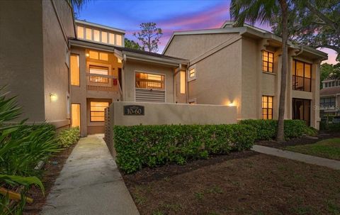 Photo of 10 Shamrock Way #10, Oldsmar, FL 34677 (MLS # TB8506563)