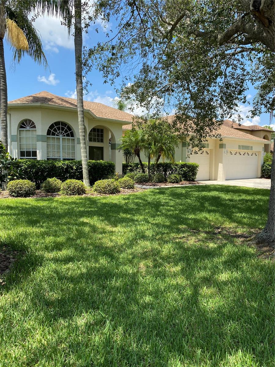 Gate community 4 Bedroom 3 bath pool home 3 car garage , great location in Cul-De-Sac , pool and service include