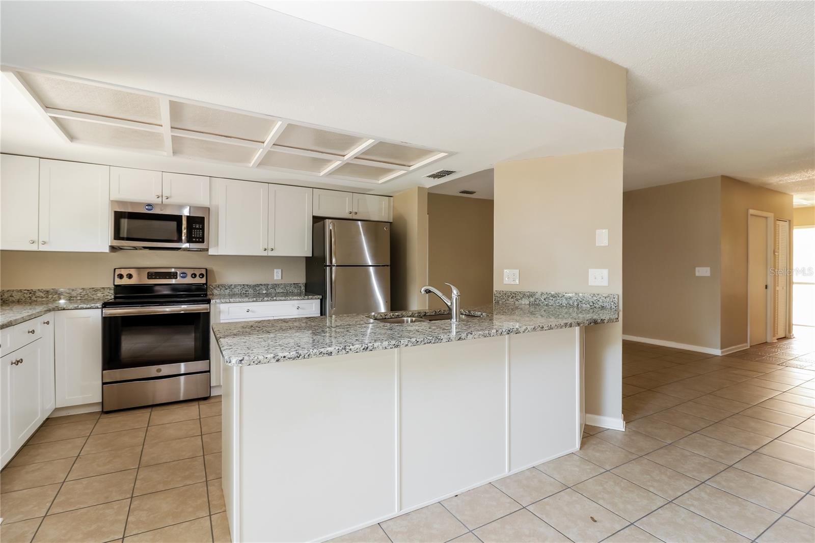 HARBOR OAKS ESTATES - Residential Lease