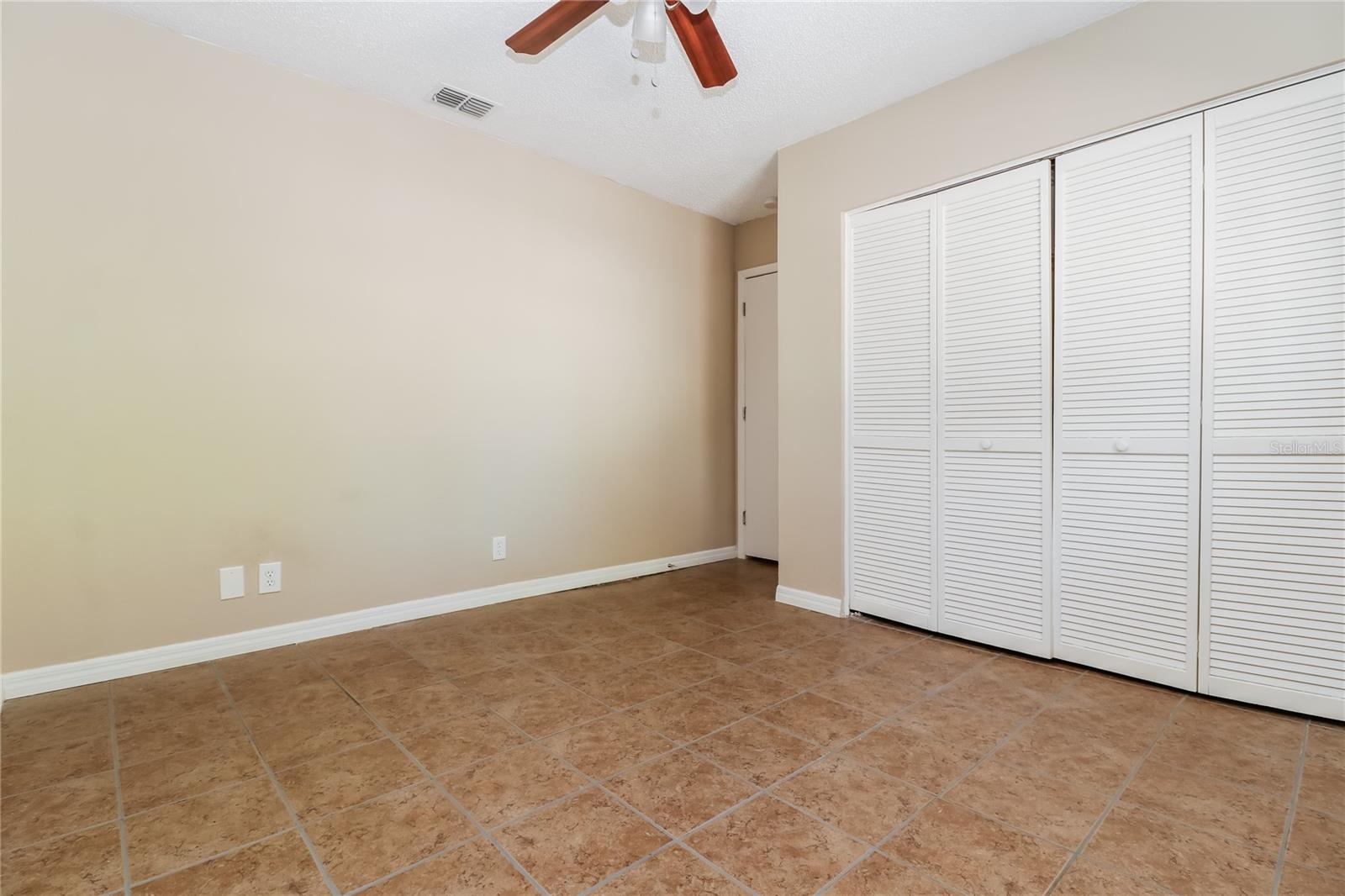 HARBOR OAKS ESTATES - Residential Lease