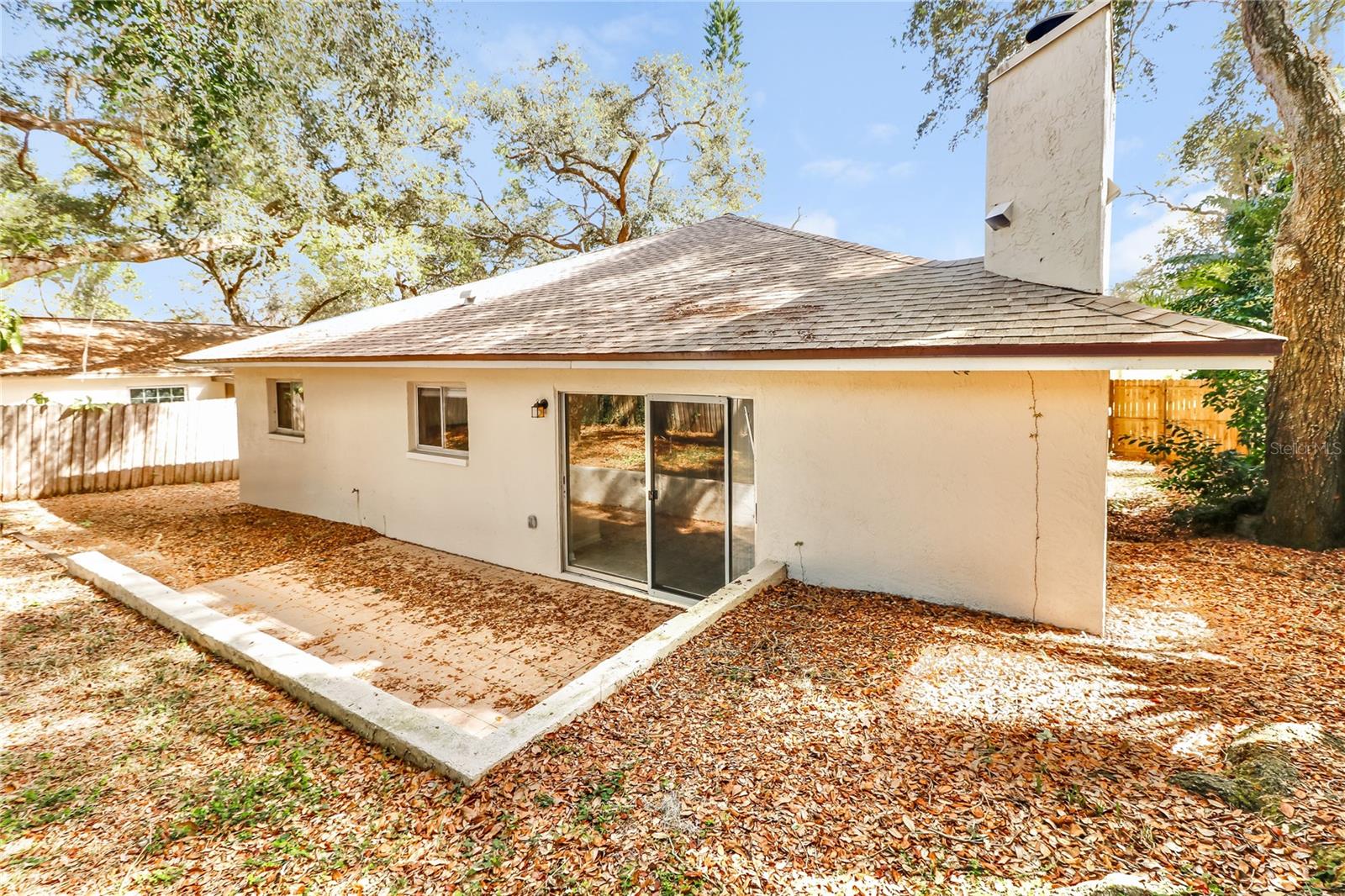 HARBOR OAKS ESTATES - Residential Lease