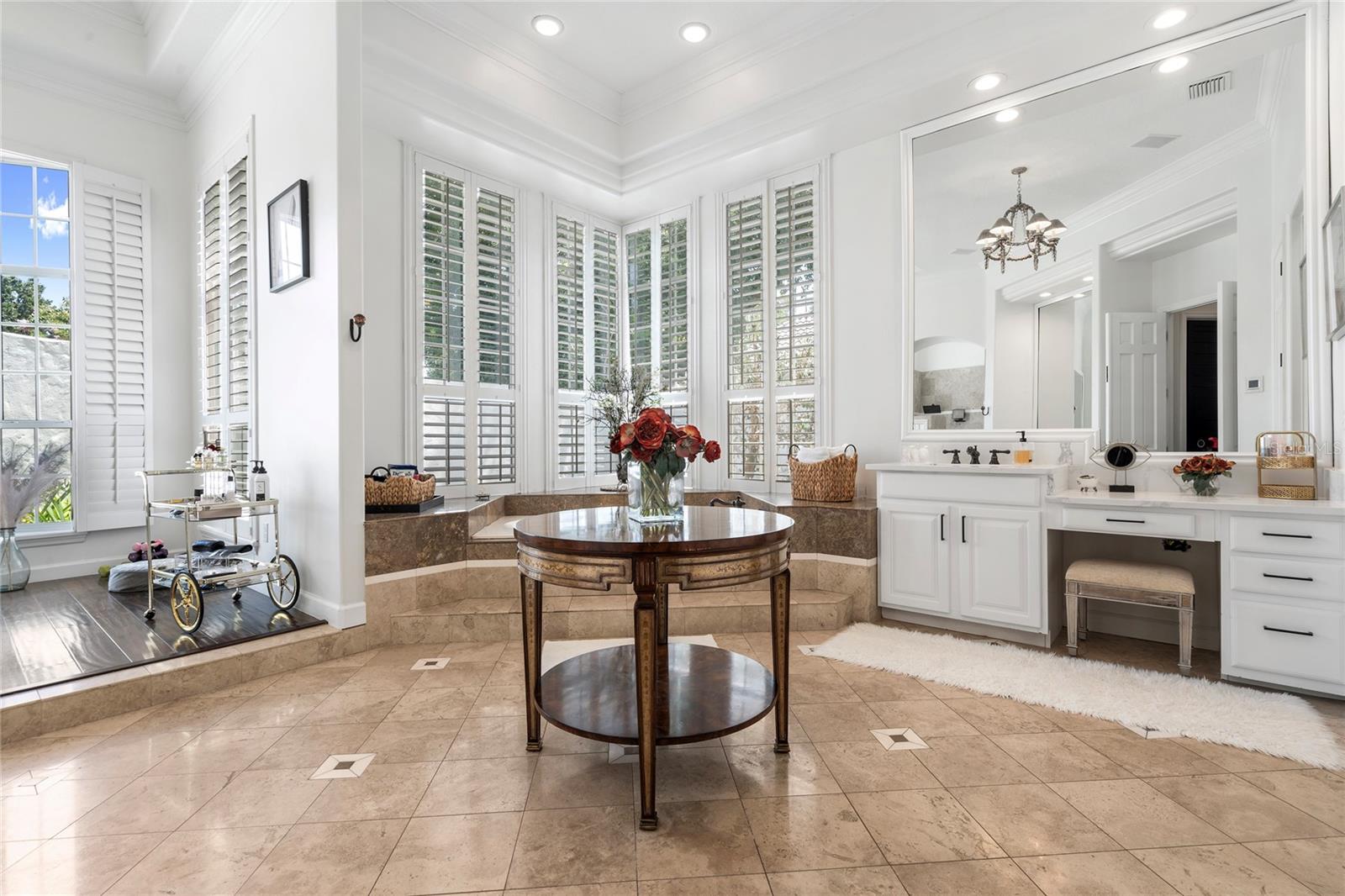 HEATHROW WOODS - Residential