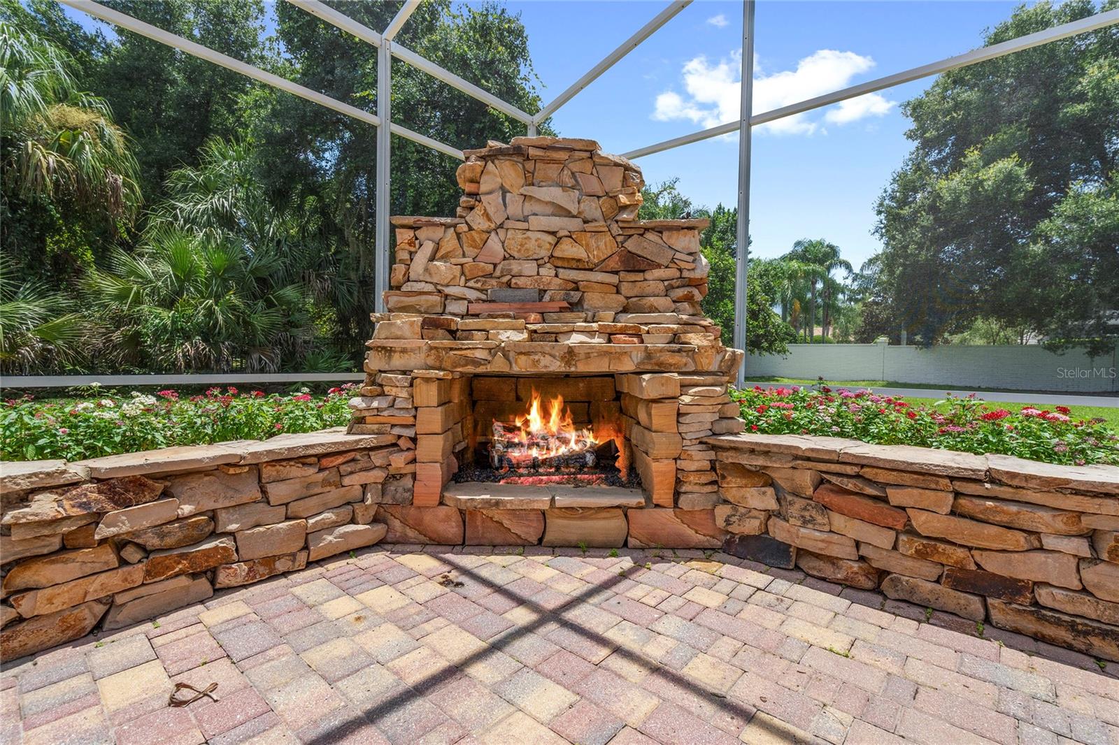 HEATHROW WOODS - Residential