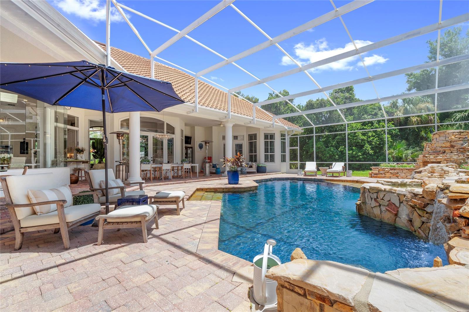 HEATHROW WOODS - Residential