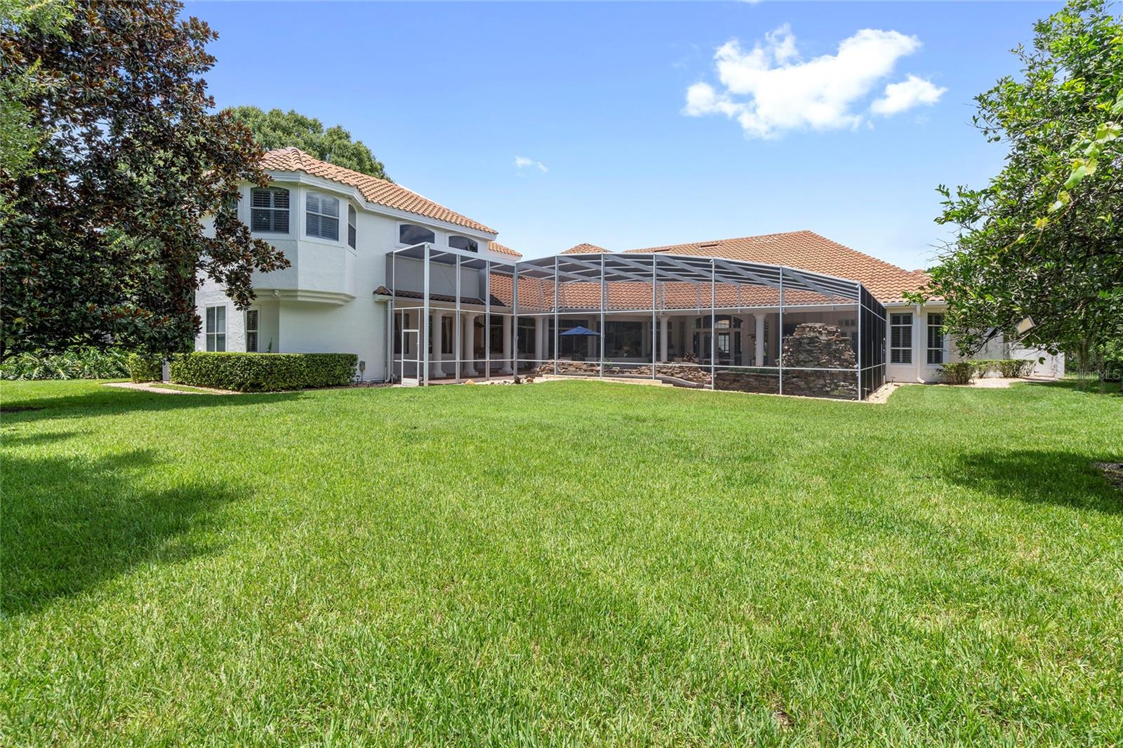 HEATHROW WOODS - Residential