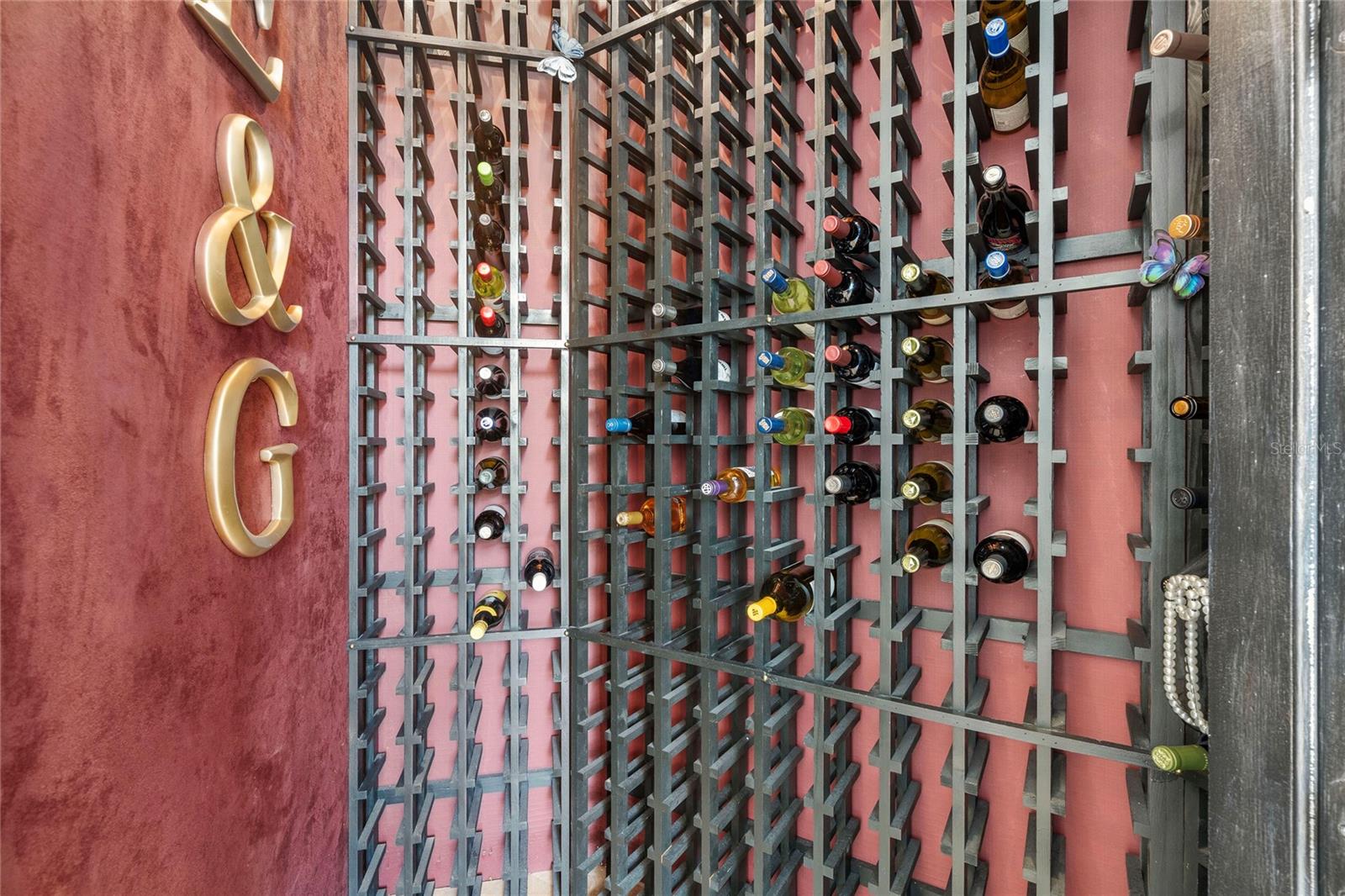 HEATHROW WOODS - Residential