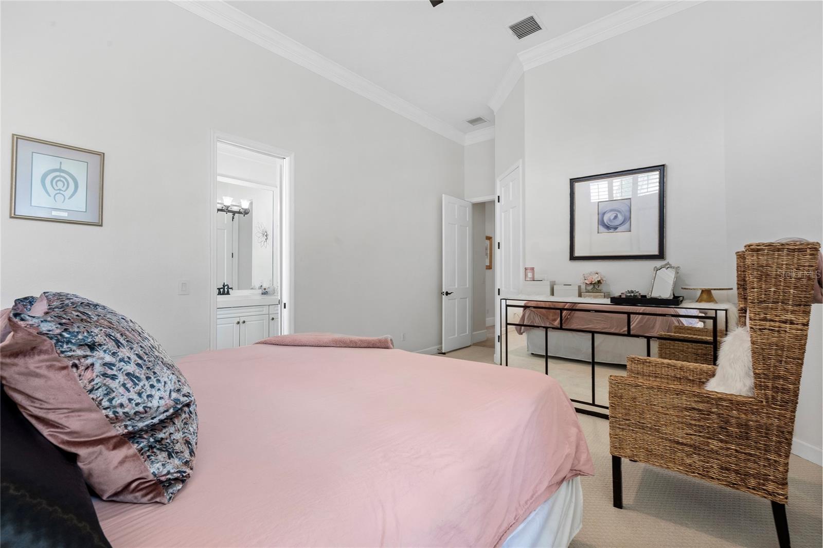 HEATHROW WOODS - Residential