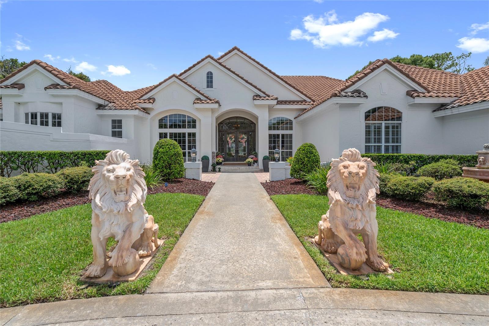 HEATHROW WOODS - Residential