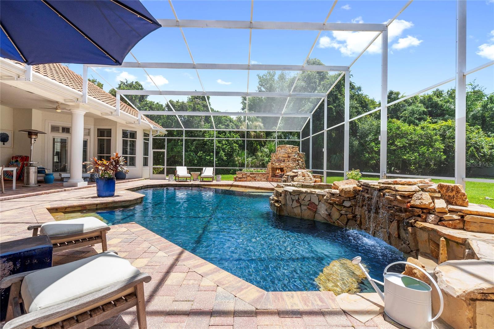 HEATHROW WOODS - Residential